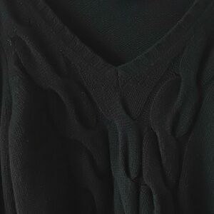 Theory Casmere Elegant Black V-Neck Sweater barely worn